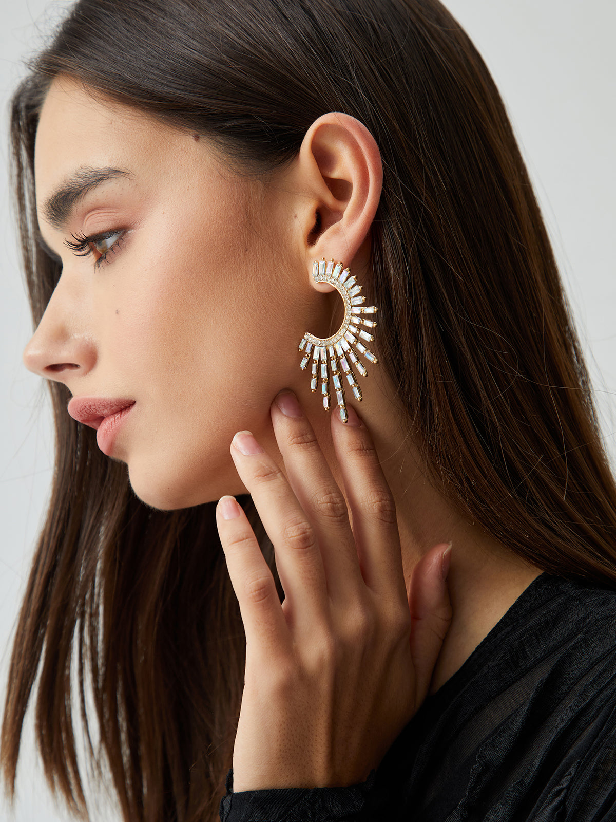 INES - Orecchini bianchi con strass effetto raggiante
