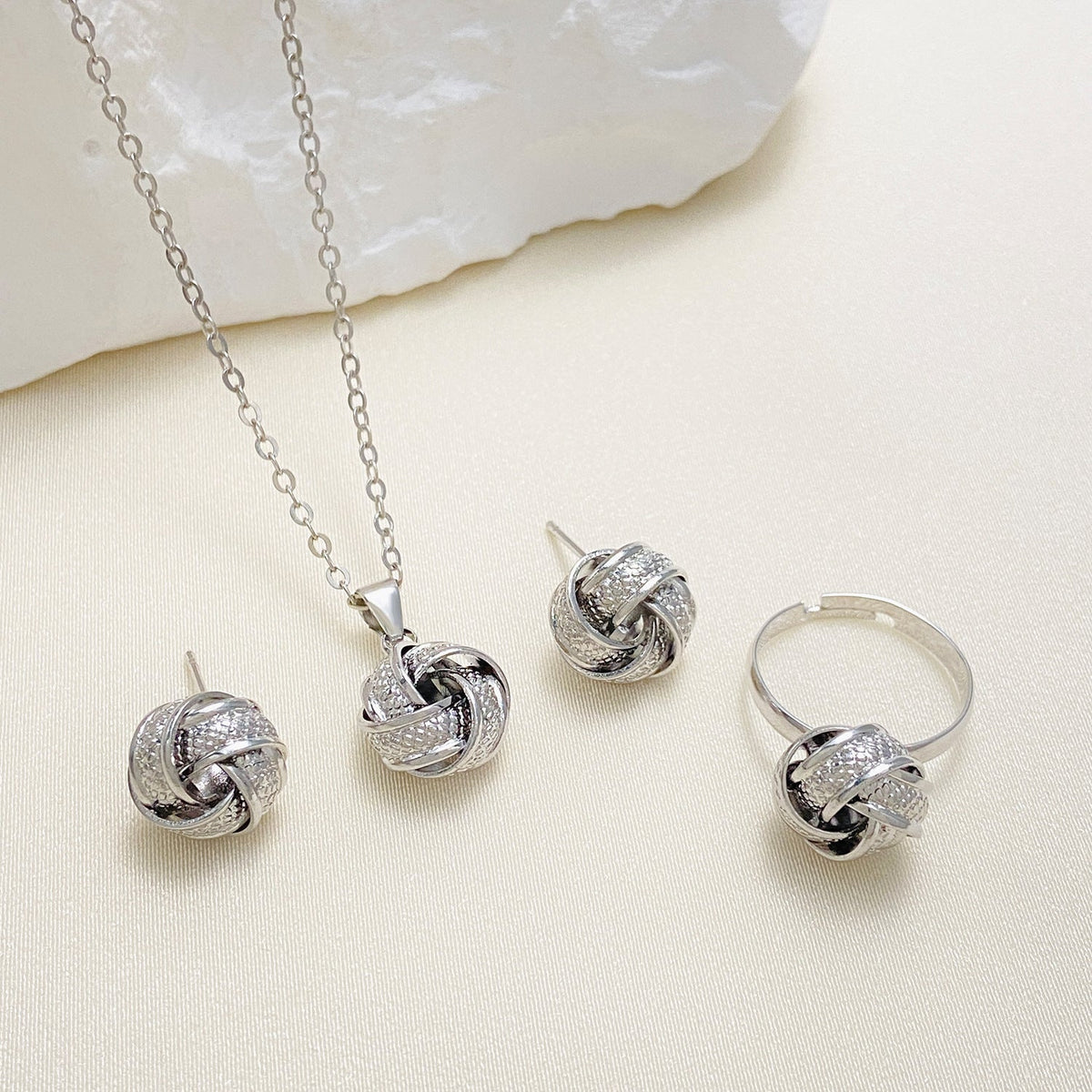 Bends Hitches Female Creative Knotted Twist Jewelry Set