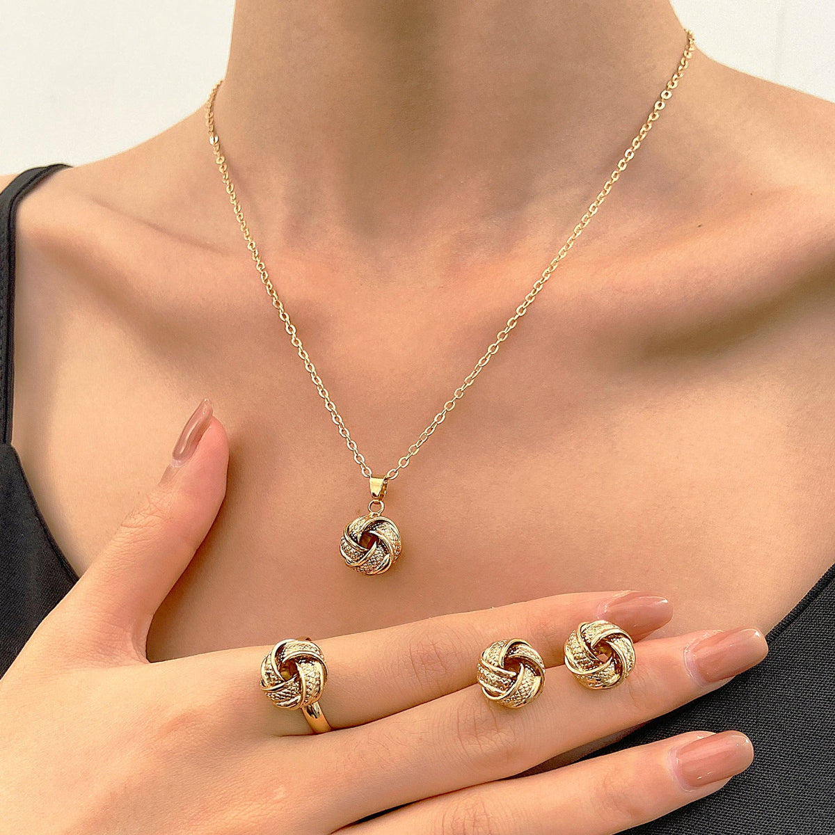 Bends Hitches Female Creative Knotted Twist Jewelry Set