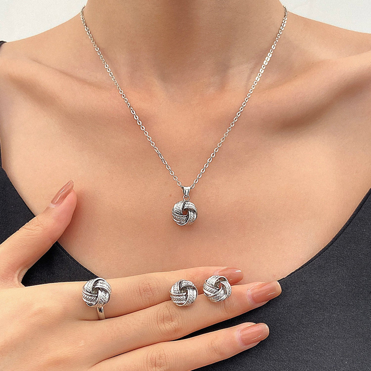 Bends Hitches Female Creative Knotted Twist Jewelry Set