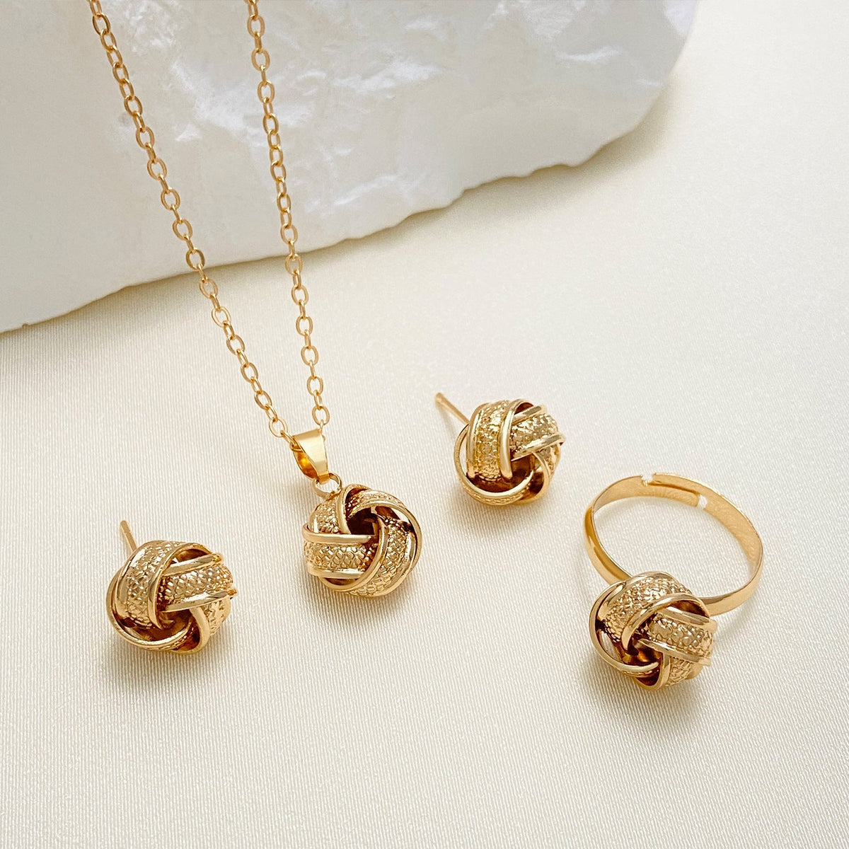 Bends Hitches Female Creative Knotted Twist Jewelry Set