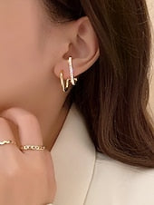 orecchini a cerchio geometrici in oro da donna con accenti di strass: gioielli moderni ed eleganti per matrimoni, feste ed eventi formali del 2026 a $