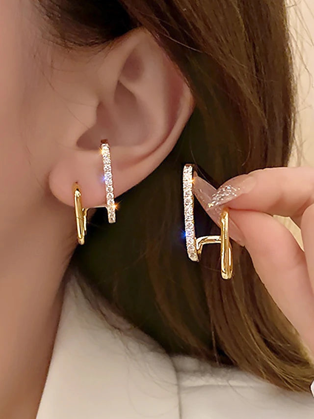 orecchini a cerchio geometrici in oro da donna con accenti di strass: gioielli moderni ed eleganti per matrimoni, feste ed eventi formali del 2026 a $